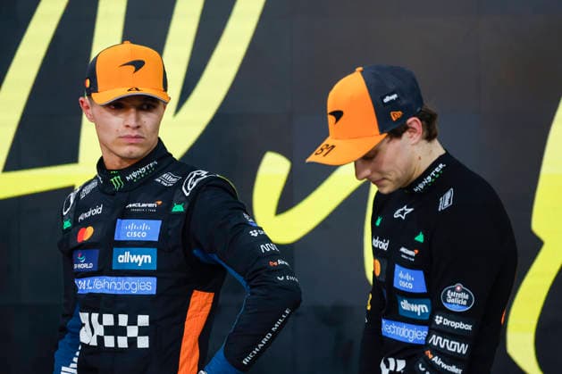 Abu Dhabi, Yas Marina F1 GP Abu Dhabi 2025, Qualifying, No 4 Lando Norris GBR , McLaren MCL39, Mercedes, No 81 Oscar Piastri AUS , McLaren MCL39, Mercedes Abu Dhabi Abu Dhabi
