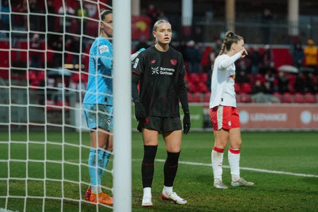 06 12 25, Women, Football, Google Pixel Womens Bundesliga, Season 2025 2026, Bayer 04 Leverkusen RB Leipzig, Matchday 12 Cornelia Kramer 7 Bayer 04 Leverkusen Comeback Leverkusen Ulrich Haberland Stadion NRW Germany
