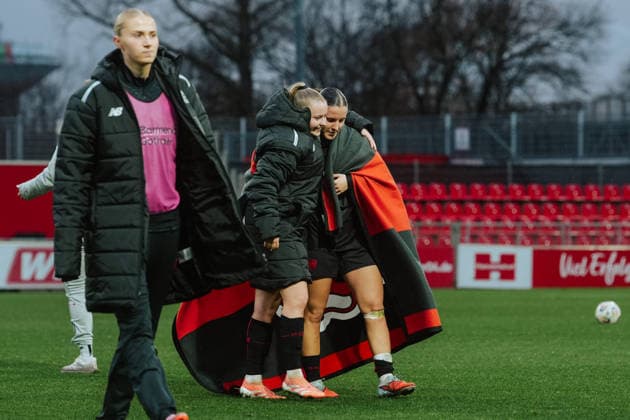 06 12 25, Women, Football, Google Pixel Womens Bundesliga, Season 2025 2026, Bayer 04 Leverkusen RB Leipzig, Matchday 12 Estrella Merino Gonzalez 10 Bayer 04 Leverkusen and Vanessa Fudalla 21 Bayer 04 Leverkusen Hug at the end of the match and victory, Goal scorers Leverkusen Ulrich Haberland Stadion NRW Germany