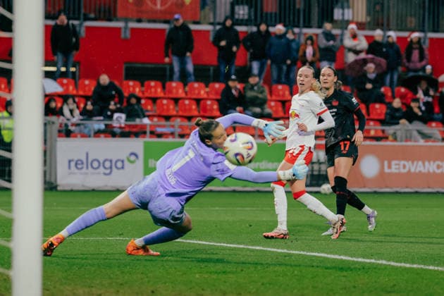 06 12 25, Women, Football, Google Pixel Womens Bundesliga, Season 2025 2026, Bayer 04 Leverkusen RB Leipzig, Matchday 12 Nikoline Dudek 24 RB Leipzig and Elvira Herzog 1 RB Leipzig look after Valentina Maedl 17 Bayer 04 Leverkusens shot on goal Leverkusen Ulrich Haberland Stadion NRW Germany