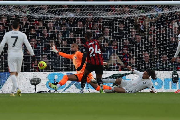 Football - 2025 2026 Premier League - AFC Bournemouth vs Chelsea - Vitality Stadium - Saturday 6th December 2025 Antoine Semenyo of Bournemouth scores only for the goal to be ruled out for offside during the Premier League match at the Vitality Stadium COLORSPORT Shaun Boggust 
