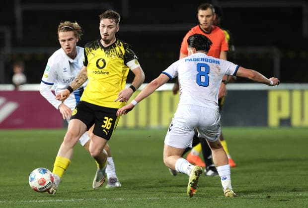 Saturday 06 12 2025, Season 2025 26, Regionalliga West, Matchday 18 at Stadion Rote Erde Dortmund, BVB Borussia Dortmund II SC Paderborn U23, Tony Reitz BVB II v Julius Bugenhagen SCP , v l