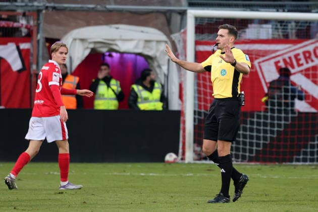 Referee Tom Bauer Football 3 Liga 2025 2026 FC Energie Cottbus MSV Duisburg