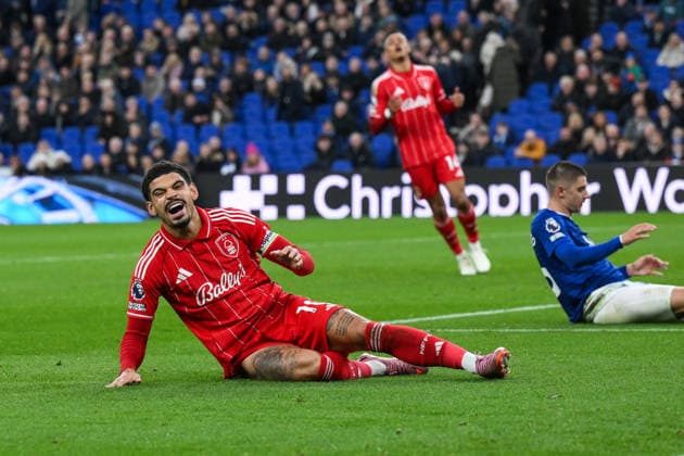 Liverpool, England, 6th December 2025. Morgan Gibbs-White of Nottingham Forest reacts to his missed chance on goal during the Everton vs Nottingham Forest Premier League match at Hill Dickinson Stadium, Liverpool. Picture credit should read: Craig Thomas Sportimage EDITORIAL USE ONLY. No use with unauthorised audio, video, data, fixture lists, club league logos or live services. Online in-match use limited to 120 images, no video emulation. No use in betting, games or single club league player publications. SPI_043_CT_EVERTON_V_NOTTINGHAM_FOREST SPI-4353-0043