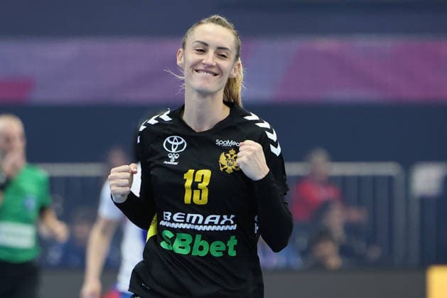 GER, Dortmund, 27th WommenÂs World Championship 2025, Main Round, Group II, 3 Round Round Montenegro MNE vs Serbia Serbia SRB 06 12 2025, Westfalenhalle, Dortmund, GER, Dortmund, 27th WommenÂs World Championship 2025, Main Round, Group II, 3 Round Round Montenegro MNE vs Serbia Serbia SRB , pictured Dijana TRIVIÄÜ MNE 13 , goal cheer cheer cheer cheer, nordphotoxGmbHx xMeuter nph00351