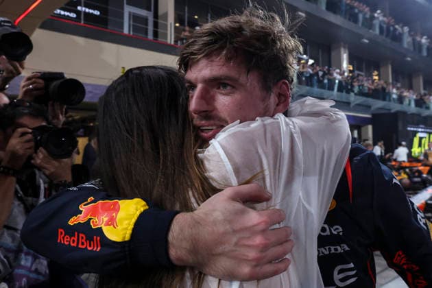 Formula1; Round24; Abu Dhabi Grand Prix; United Arab Emirates Pole Position Max Verstappen (NED) celebrating with Kelly Piquet - Oracle Red Bull Racing - RB21 during Formula1 Etihad Abu Dhabi Grand Prix on december 6., 2025 in Yas Marina Circuit, United Arab Emirates Zsombor Toth Abu dhabi Yas Marina Circuit United Arab Emirates