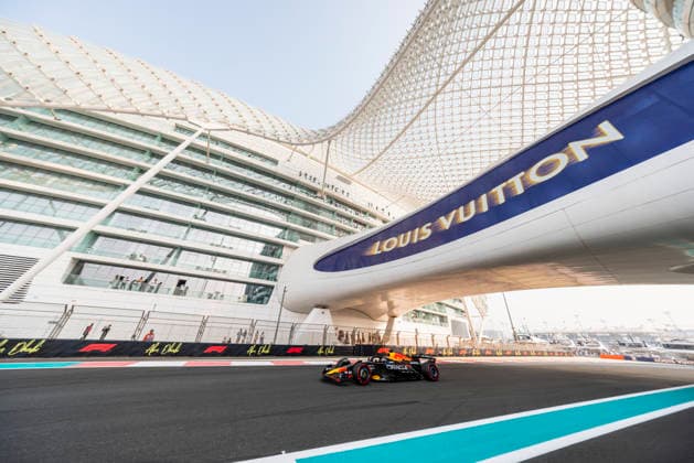 Formula 1 Etihad Airways Abu Dhabi Grand Prix 2025 Alexis Perrin OVERTAKE MAXPPP - Abu Dhabi 06 12 2025 01 VERSTAPPEN Max (nld), Oracle Red Bull Racing, action at the Formula 1 Etihad Airways Abu Dhabi Grand Prix 2025, the 24th round of the 2025 FIA Formula 1 World Championship, WM, Weltmeisterschaft at Yas Marina Circuit in Abu Dhabi, United Arab Emirates, from 4 to 7 December 2025 Abu Dhabi Yas Marina Circuit United Arab Emirates  Copyright: xOVERTAKE MAXPPPxAlexisxPerrinx OVT202512068191 OVT202512068191