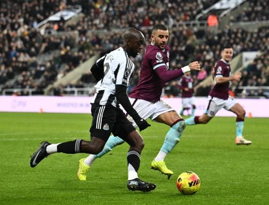 Yoane Wisse of Newcastle United Newcastle United v Burnley, Premier League, Football, St James Park, Newcastle, UK - 06 Dec 2025Newcastle St James Park United Kingdom EDITORIAL USE ONLY No use with unauthorised audio, video, data, fixture lists, club league logos or live services. Online in-match use limited to 120 images, no video emulation. No use in betting, games or single club league player publications. Copyright: xRichardxLee Shutterstockx 16009236bw