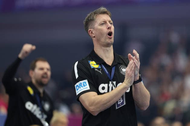 Spain Germany, IHF Womens Handball World Championship national coach Markus Gaugisch 3 main round match of the Womens Handball World Championship between Spain and Germany on December 6, 2025 at the Westfalenhalle in Dortmund , Dortmund Nordrhein Westfalen Germany Westfalenhalle