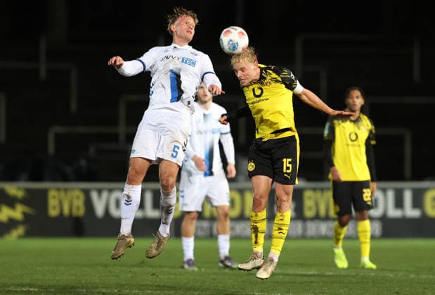 Saturday 06 12 2025, Season 2025 26, Regionalliga West, Matchday 18 at Stadion Rote Erde Dortmund, BVB Borussia Dortmund II SC Paderborn U23, Tim Böhmer SCP v Ben Vincent Hüning BVB II , v l