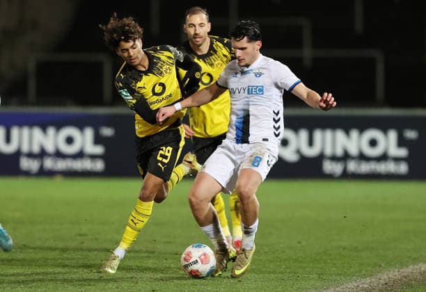 Saturday 06 12 2025, Season 2025 26, Regionalliga West, Matchday 18 at Stadion Rote Erde Dortmund, BVB Borussia Dortmund II SC Paderborn U23, Mathis Albert BVB II v Medin Kojic SCP , v l