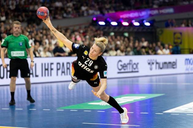 27th IHF Womens World Handball Championship Spain vs Germany, 06 12 2025 DORTMUND, GERMANY DECEMBER 6 Antje Doell Germany, 29 during the match between 27th IHF Womens World Handball Championship Spain vs Germany at Westfalenhalle on December 6, 2025 in Dortmund, Germany Copyright: xBEAUTIFULxSPORTS KennyxBeelex