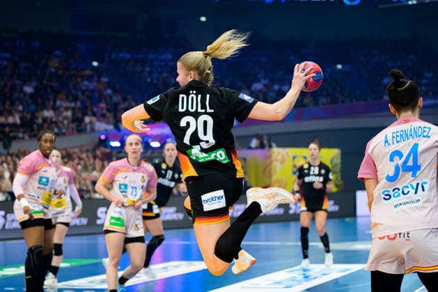 Handball, Womens World Championship, Main Round Spain Germany Antje Döll Doell Germany Dortmund Westfalenhalle Nordrhein Westfalen Germany