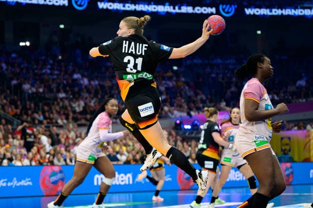 Handball, Womens World Championship, Main Round Spain Germany Alexia Hauf Germany Dortmund Westfalenhalle North Rhine-Westphalia Germany