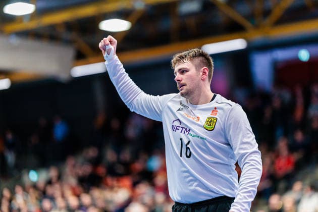 Pascal Bochmann VfL Eintracht Hagen, 16 cheers GER, TuS N Luebbecke vs VfL Eintracht Hagen, Handball, 2 Bundesliga, Matchday 14, Season 2025 2026, 06 12 2025 GER, TuS N Luebbecke vs VfL Eintracht Hagen, Handball, 2 Bundesliga, Matchday 14, Season 2025 2026, 06 12 2025 Luebbecke Copyright: xEibner-Pressefoto JanxRollingerx EP_JSK