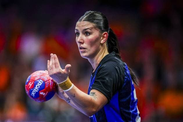 ROTTERDAM , 06-12-2025 , Rotterdam Ahoy , Womens World Championship, WM, Weltmeisterschaft Handball 2025 , match between Argentina and France , picture shows Argentina player Micaela Joana Casasola Argentina - France (women)  x32380723x Copyright: