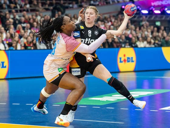 Nina Engel Germany, 08 in duel, Spain vs. Germany, handball, world championship, women, season 2025 2026, 06 12 2025, Spain vs. Germany, handball, world championship, women, season 2025 2026, 06 12 2025 Dortmund Copyright: xEibner-Pressefoto MichaelxSchmidx EP_MST