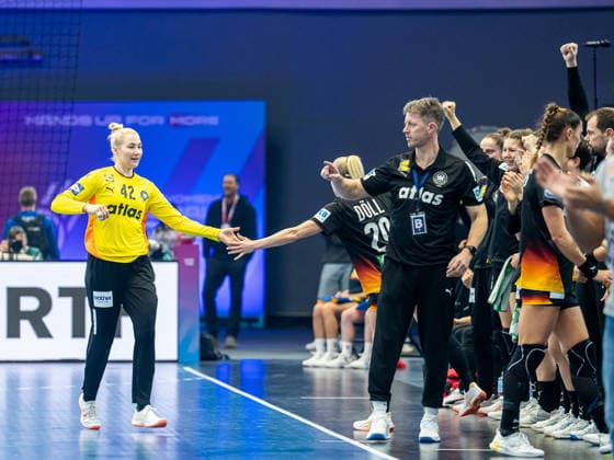 Katharina Filter Germany, 42 claps with Antje Doell Germany, 29, Spain vs. Germany, Handball, World Championship, Women, Season 2025 2026, 06 12 2025, Spain vs. Germany, Handball, World Championship, Women, Season 2025 2026, 06 12 2025 Dortmund Copyright: xEibner-Pressefoto MichaelxSchmidx EP_MST