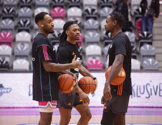 Jeff Garrett Telekom Baskets Bonn vs NINERS Chemnitz 9 Speiltag Saison 2025 26