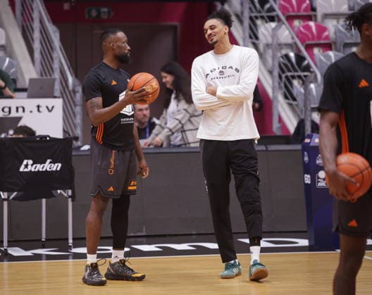 Jonathan Bähre Baehre Telekom Baskets Bonn vs NINERS Chemnitz 9 Speiltag Saison 2025 26