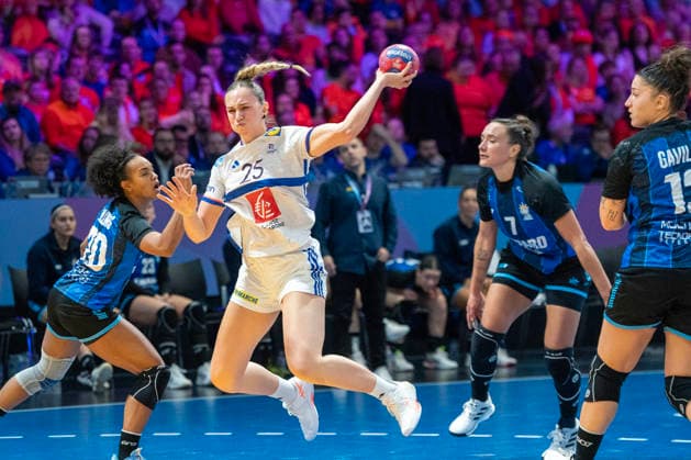 2025-12-06 France vs Argentina ROTTERDAM, NETHERLANDS - DECEMBER 6: Emma Jacques of France during the IHF Worldchampionship 2025 match for women, between France and Argentina at Ahoy on December 6, 2025 in Rotterdam, Netherlands. Rotterdam Ahoy Netherlands Content not available for redistribution in The Netherlands directly or indirectly through any third parties. Copyright: xHenkxSeppenx