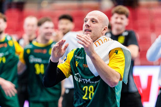Hakon Dadi Styrmisson VfL Eintracht Hagen, 28 cheers after 21 28 victory GER, TuS N Luebbecke vs VfL Eintracht Hagen, Handball, 2 Bundesliga, Matchday 14, Season 2025 2026, 06 12 2025 GER, TuS N Luebbecke vs VfL Eintracht Hagen, Handball, 2 Bundesliga, Matchday 14, Season 2025 2026, 06 12 2025 Luebbecke Copyright: xEibner-Pressefoto JanxRollingerx EP_JSK