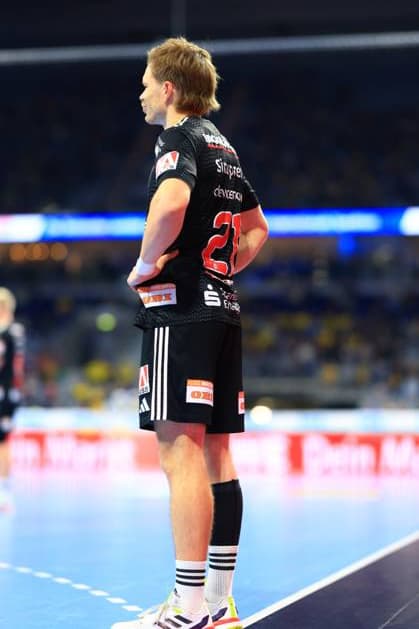 Christopher Bissel 21 HC Erlangen in action Christopher Bissel 21 HC Erlangen in action Copyright: xspeedshotx