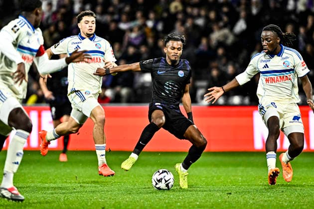 FOOTBALL : Toulouse vs Strasbourg - 15eme Journee de Ligue 1 McDonald S - Toulouse - 06 12 2025 Yann Gboho (tfc) vs Toulouse  Copyright: xThierryxBretonx