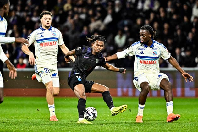FOOTBALL : Toulouse vs Strasbourg - 15eme Journee de Ligue 1 McDonald S - Toulouse - 06 12 2025 Yann Gboho (tfc) vs Toulouse  Copyright: xThierryxBretonx