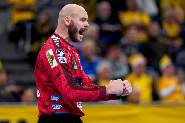Mike Jensen Goalkeeper, RNL, 20 , single picture, single photo, action, action, cheer, cheers, celebration, joy, rejoice, rejoicing, confident, optimistic, positive, game scene, 06 12 2025, Mannheim Germany , Handball, Bundesliga, Rhein Neckar Löwen HC Erlangen xozx