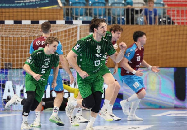 GER HBL2 season 2025 2026 VfL Potsdam vs EULEN Ludwigshafen, 06 12 25, MBS Arena, Potsdam Rene ZOBEL Eulen Ludwigshafen 13 cheers after scoring, emotion, fist
