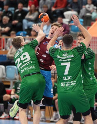 GER HBL2 Season 2025 2026 VfL Potsdam vs EULEN Ludwigshafen, 06 12 25, MBS Arena, Potsdam Friedrich SCHMITT Eulen Ludwigshafen 29 , Marvin KIX 1 VfL Potsdam 28 , Mihailo ILIC Eulen Ludwigshafen 7