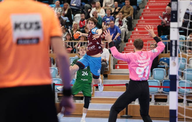 GER HBL2 Season 2025 2026 VfL Potsdam vs EULEN Ludwigshafen, 06 12 25, MBS Arena, Potsdam Nils FUHRMANN 1 VfL Potsdam 27 , Ziga URBIC Eulen Ludwigshafen 97