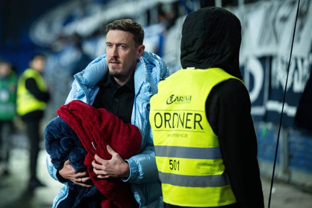 Max Kruse Former football player before the match, GER, SV Darmstadt 98 vs Karlsruher SC, Football, 2 Bundesliga, Matchday 15, Season 2025 2026, 06 12 2025 DFL REGULATIONS PROHIBIT ANY USE OF PHOTOGRAPHS AS IMAGE SEQUENCES AND OR QUASI VIDEO GER, SV Darmstadt 98 vs Karlsruher SC, Football, 2 Bundesliga, Matchday 15, Season 2025 2026, 06 12 2025 Darmstadt Copyright: xEibner-Pressefoto FlorianxWiegandx EP_FWD