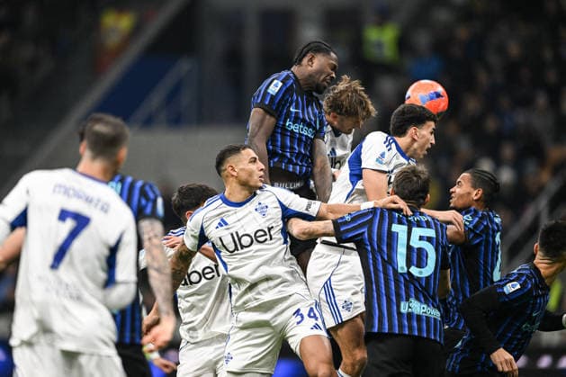 CALCIO - Serie A - Inter - FC Internazionale vs Como 1907 Marcus Thuram of FC Inter in action during the Italian Serie A football match between Inter FC Internazionale and Calcio Como on December 5th 2025 at Giuseppe Meazza San Siro Siro stadium in Milan, Italy Milan Italy  Copyright: xIPAxSport ABACAx