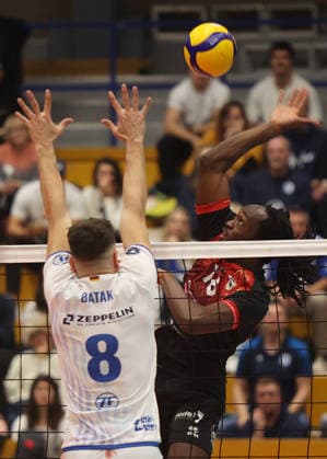 Ludwigsburg , Bundesliga , Barock Volleys MTV Ludwigsburg vs VfB Friedrichshafen , right Nyherowo Omene Lubu