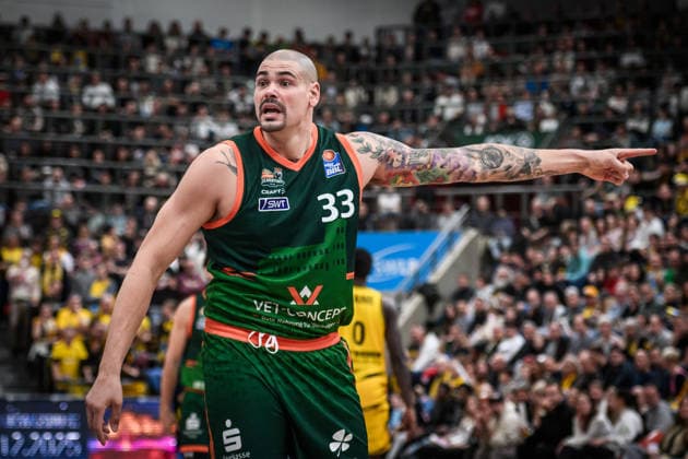 Maik Zirbes VET CONCEPT Gladiators Trier, 33 GER, MHP Riesen Ludwigsburg VET CONCEPT Gladiators Trier, easycredit BBL, Basketball, Bundesliga, 9 Matchday, Season 2025 2026, 06 12 2025 GER, MHP Riesen Ludwigsburg VET CONCEPT Gladiators Trier, easycredit BBL, Basketball, Bundesliga, 9 Matchday, Season 2025 2026, 06 12 2025 Ludwigsburg Copyright: xSandyxDinkelackerx EP_SDR