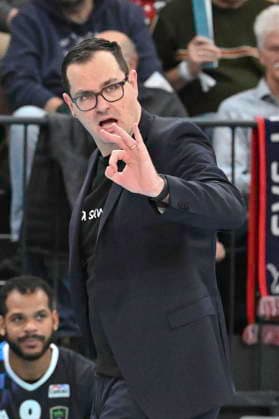 GER 1 VBL, SVG Lueneburg vs WWK Volleys Herrsching 06 12 2025, LKH Arena, Lueneburg, GER 1 VBL, SVG Lueneburg vs WWK Volleys Herrsching in the picture coach Thomas Ranner Herrsching nordphotoxGmbH xWitke nph00002