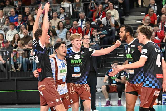 GER 1 VBL, SVG Lueneburg vs WWK Volleys Herrsching 06 12 2025, LKH Arena, Lueneburg, GER 1 VBL, SVG Lueneburg vs WWK Volleys Herrsching in the picture the team of Herrsching cheers nordphotoxGmbH xWitke nph00002