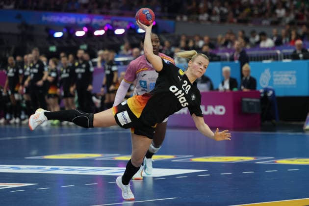 GER, Dortmund, 27th Wommen s World Championship 2025, Main Round, Group II 3 Round Spain Spain ESP vs Germany Germany GER 06 12 2025, Westfalenhalle, Dortmund, GER, Dortmund, 27th Wommen s World Championship 2025, Main Round, Group II 3 Round Spain Spain Spain ESP vs Germany Germany GER , pictured 7 meters by Antje Döll Ger 29 , nordphotoxGmbHx xMeuter nph00351