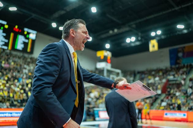 Kenneth Desloovere MHP RIESEN Ludwigsburg, Co Coach , GER, MHP RIESEN Ludwigsburg vs VET CONCEPT Gladiators Trier, easycredit BBL, Basketball, Bundesliga, Matchday 9, Season 2025 2026, 06 12 2025, GER, MHP RIESEN Ludwigsburg vs VET CONCEPT Gladiators Trier, easycredit BBL, Basketball, Bundesliga, Matchday 9, Season 2025 2026, 06 12 2025 Ludwigsburg Copyright: xEibner-Pressefoto SaschaxWaltherx EP_EER