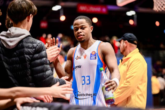 Eric, Washington Science City Jena, 33 GER, Thuringia, Science City Jena vs Ratiopharm Ulm, easyCredit Basketball Bundesliga, Basketball, Matchday 9, Season 2025 2026, 06 12 2025 GER, Thuringia, Science City Jena vs Ratiopharm Ulm, easyCredit Basketball Bundesliga, Basketball, Matchday 9, Season 2025 2026, 06 12 2025 Jena Copyright: xEibner-Pressefoto MartinxHerbstx EP_MHT