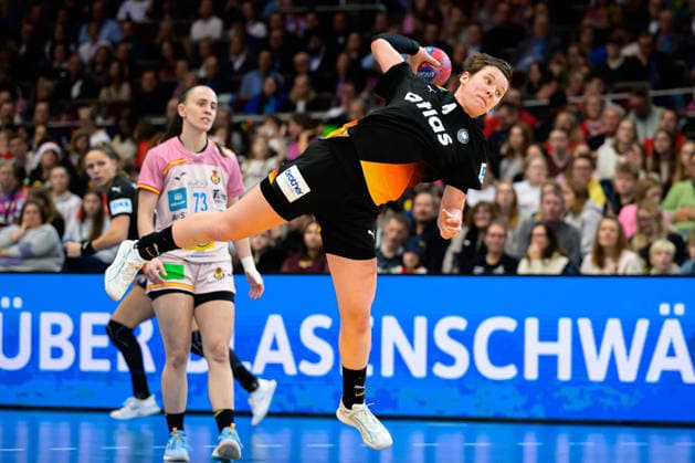 Handball, Womens World Championship, Main Round Spain Germany Alina Grijseels Germany Dortmund Westfalenhalle North Rhine-Westphalia Germany