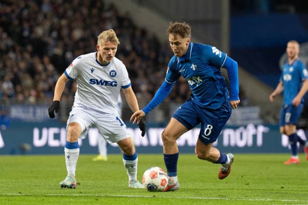 06 12 2025, xhfmx, Soccer 2 Bundesliga, SV Darmstadt 98 Karlsruher SC v l Andreas Müller Karlsruher SC defends against Luca Marseiler SV Darmstadt 98 DFL DFB REGULATIONS PROHIBIT ANY USE OF PHOTOGRAPHS as IMAGE SEQUENCES and or QUASI VIDEO Darmstadt