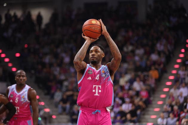 Jeff Garrett Bonn , Telekom Baskets Bonn vs Niners Chemnitz, easyCredit BBL, Matchday 9, Bonn, 06 12 2025