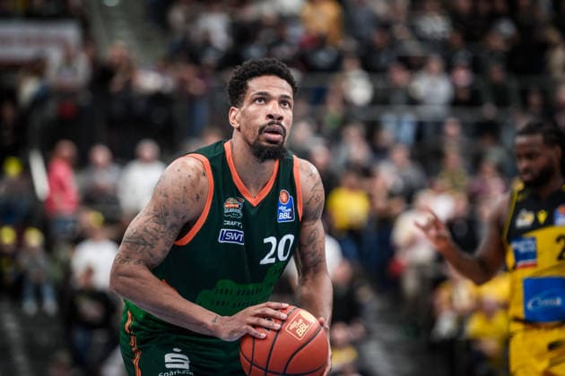 Urald King VET CONCEPT Gladiators Trier, 20 GER, MHP Riesen Ludwigsburg VET CONCEPT Gladiators Trier, easycredit BBL, Basketball, Bundesliga, Matchday 9, Season 2025 2026, 06 12 2025 GER, MHP Riesen Ludwigsburg VET CONCEPT Gladiators Trier, easycredit BBL, Basketball, Bundesliga, Matchday 9, Season 2025 2026, 06 12 2025 Ludwigsburg Copyright: xSandyxDinkelackerx EP_SDR