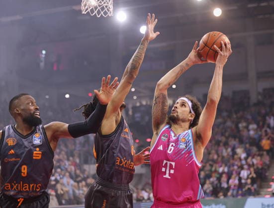 Michael Kessens Telekom Baskets Bonn vs NINERS Chemnitz 9 Speiltag Saison 2025 26