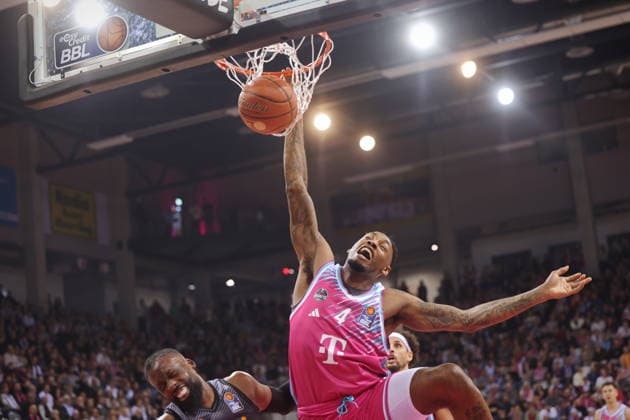Jeff Garrett Telekom Baskets Bonn vs NINERS Chemnitz 9 Speiltag Saison 2025 26
