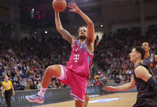 Michael Kessens Telekom Baskets Bonn vs NINERS Chemnitz 9 Speiltag Saison 2025 26