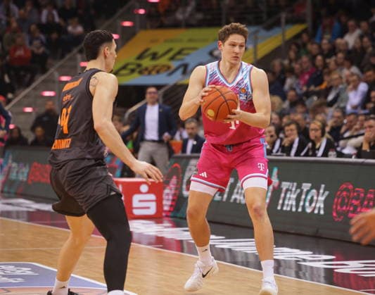 Patrick Heckmann Telekom Baskets Bonn vs NINERS Chemnitz 9 Speiltag Season 2025 26